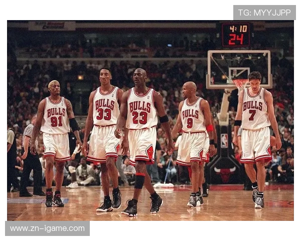 公牛主场鏖战骑士全场激烈对攻演绎硬汉篮球风采