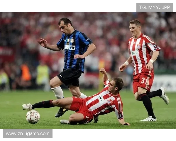 聚焦当代足球运动员成长之路与竞技精神及未来发展趋势深度解析篇