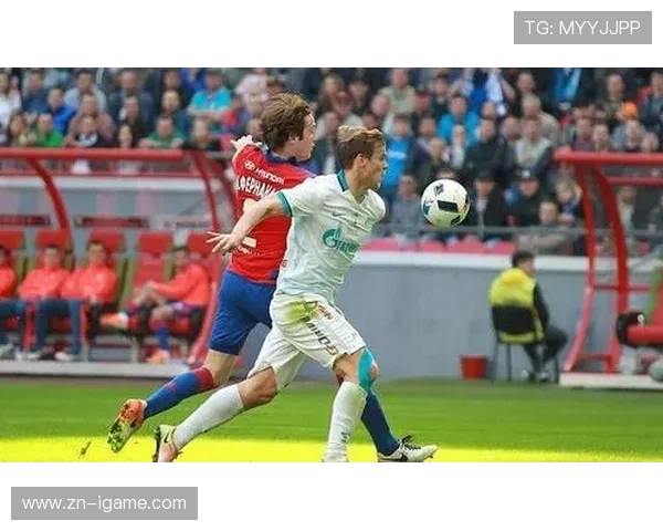 JDG在世界冠军杯中的团队配合展现出色表现引发热议