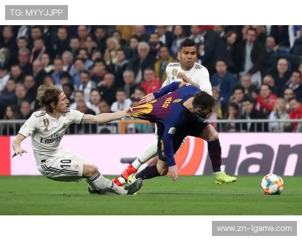 巴萨迎战塞维利亚决战 目标锁定三分 挑战稳固排名再创佳绩